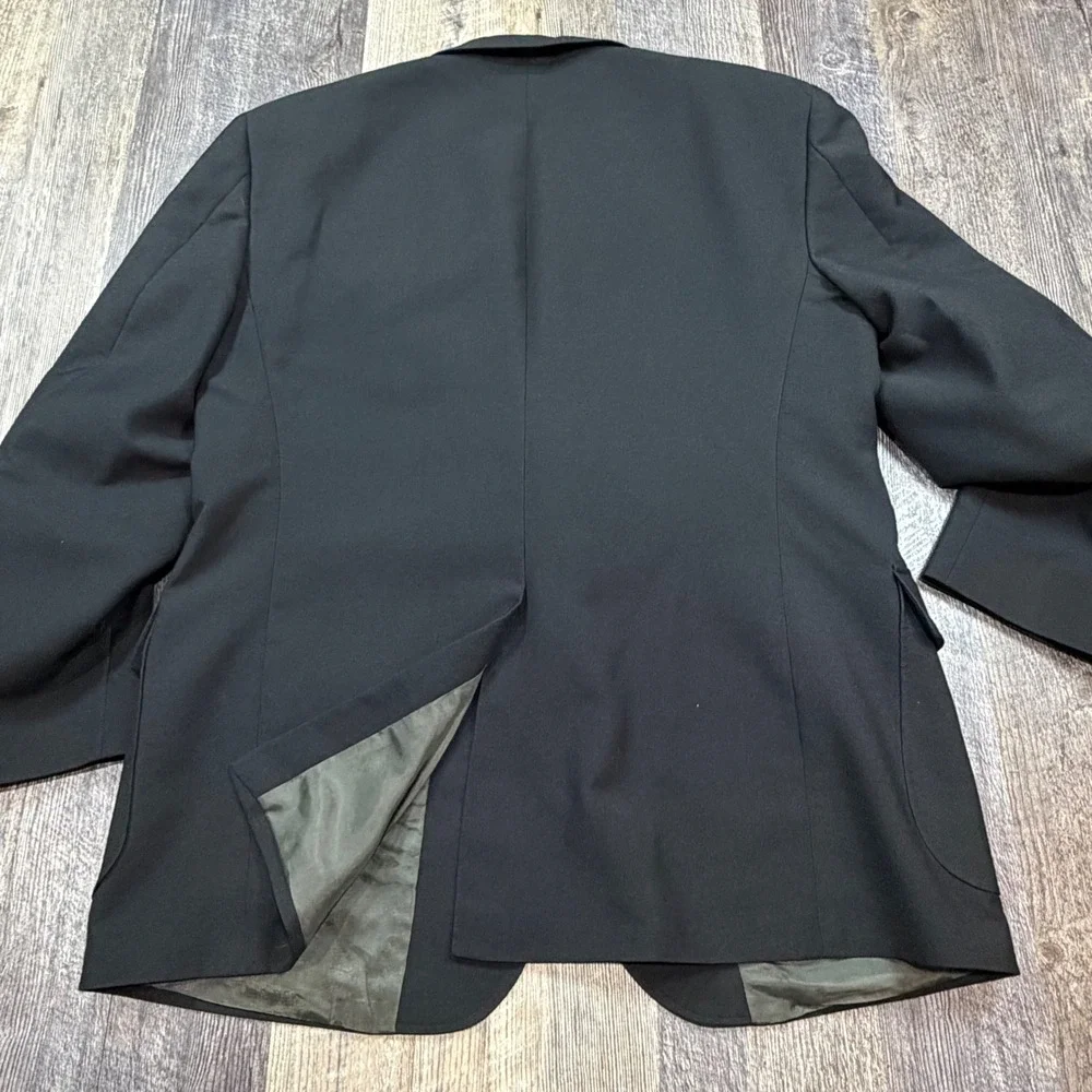 David Taylor Blazer Men 44R Black Gold Crest Button Two Button Sport Coat Jacket